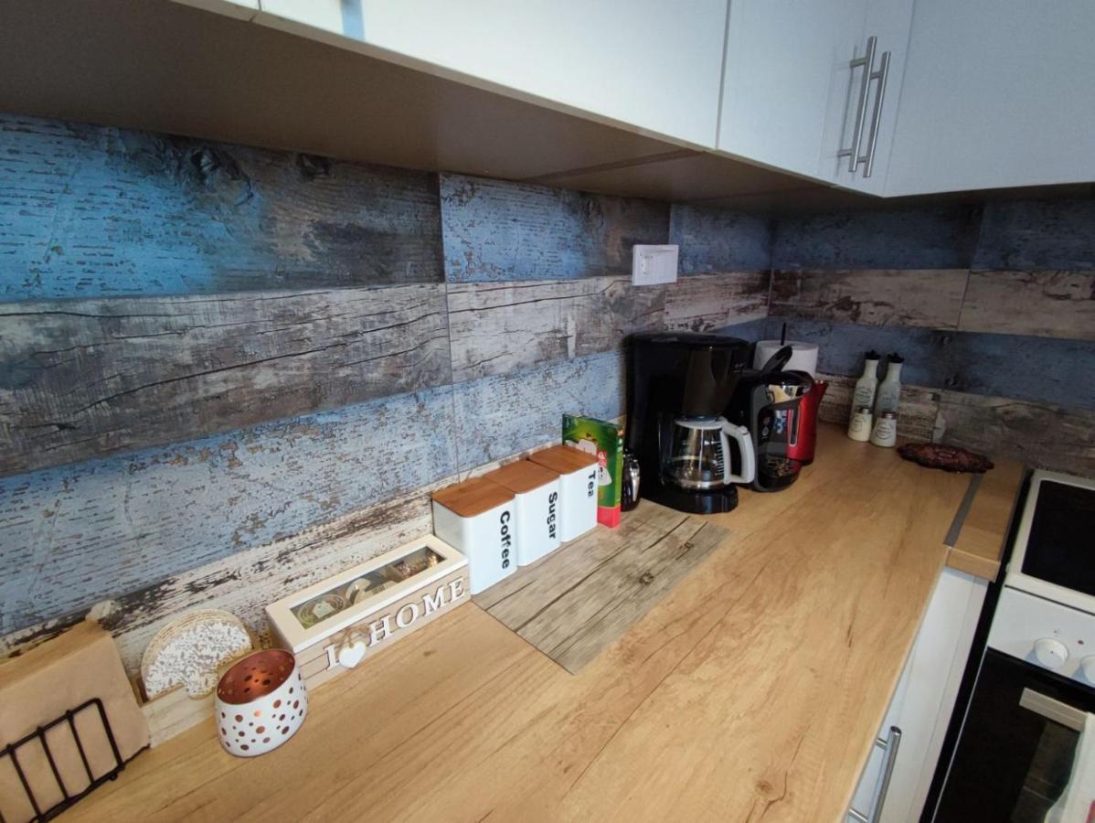 Wood & White Apartment In Historic Center With 2 Bedrooms Ioannina Buitenkant foto
